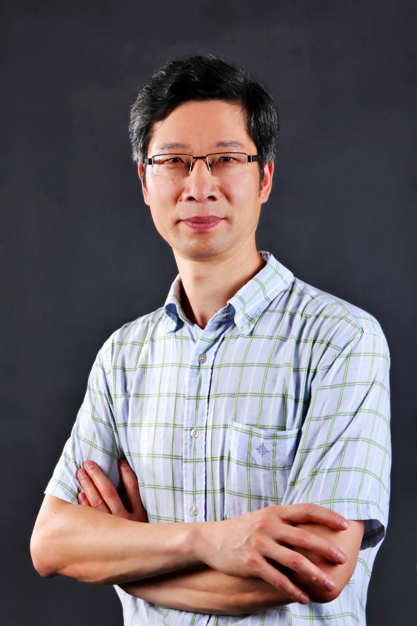 Prof Mok resize
